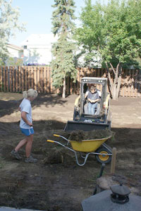 Backyard Makeover 04 thumb